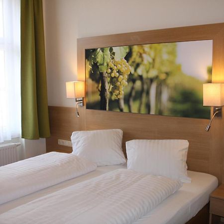 Weinhotel Rieder Poysdorf Luaran gambar