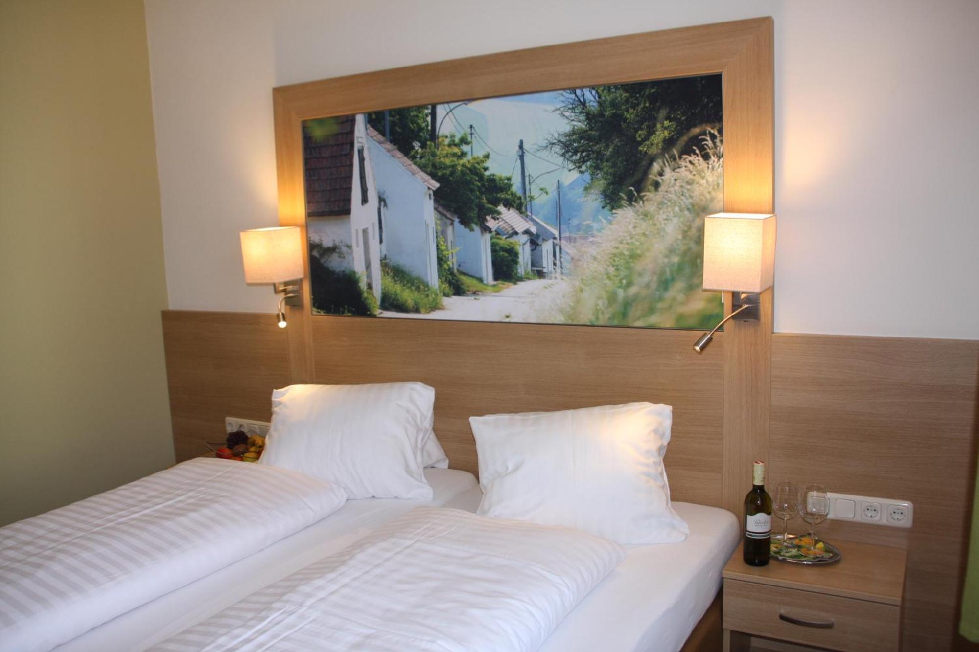 Weinhotel Rieder Poysdorf Luaran gambar