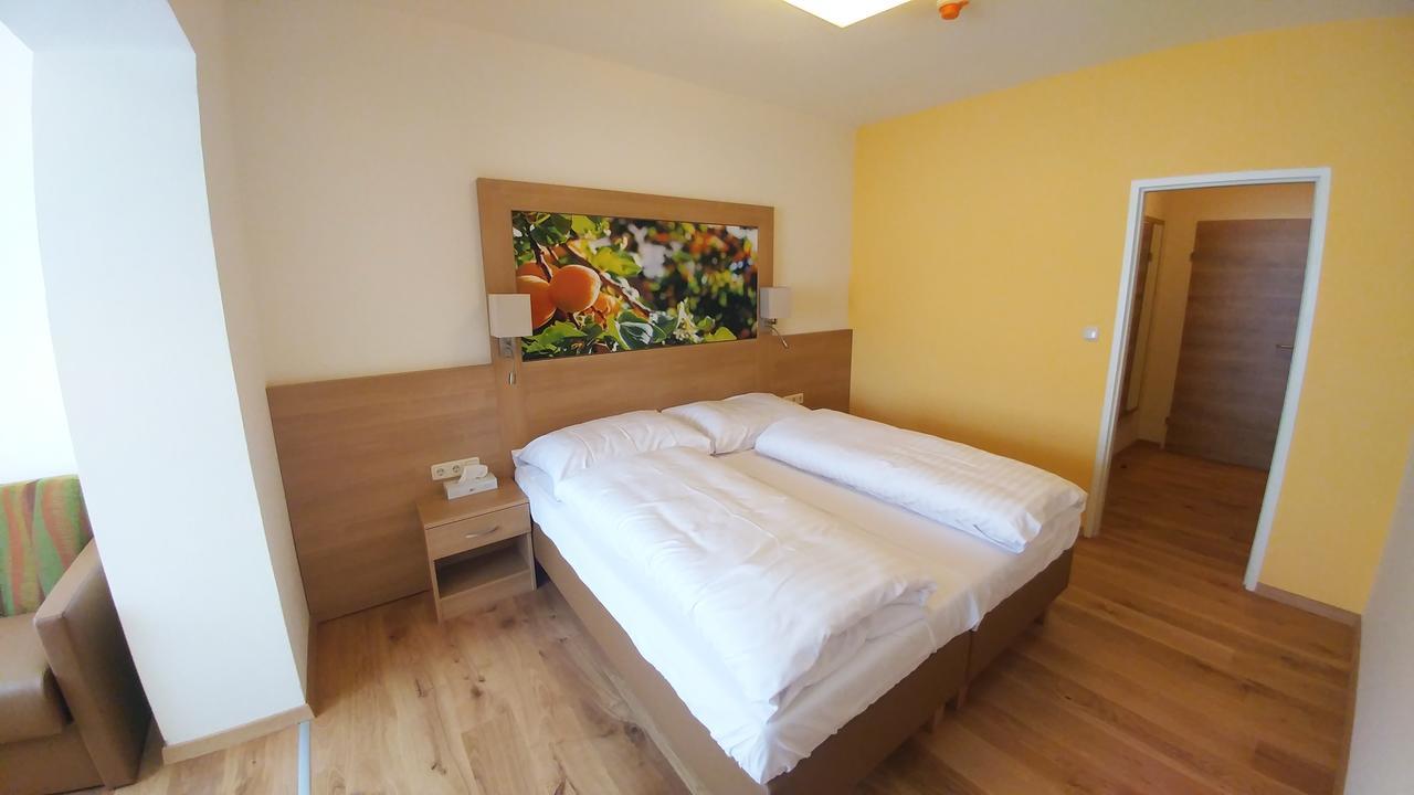 Weinhotel Rieder Poysdorf Luaran gambar